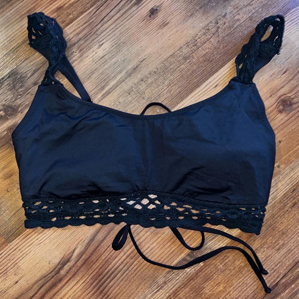 Becca by Rebecca Virtue Black Crochet Trim Longline Bikini Top size D Cup